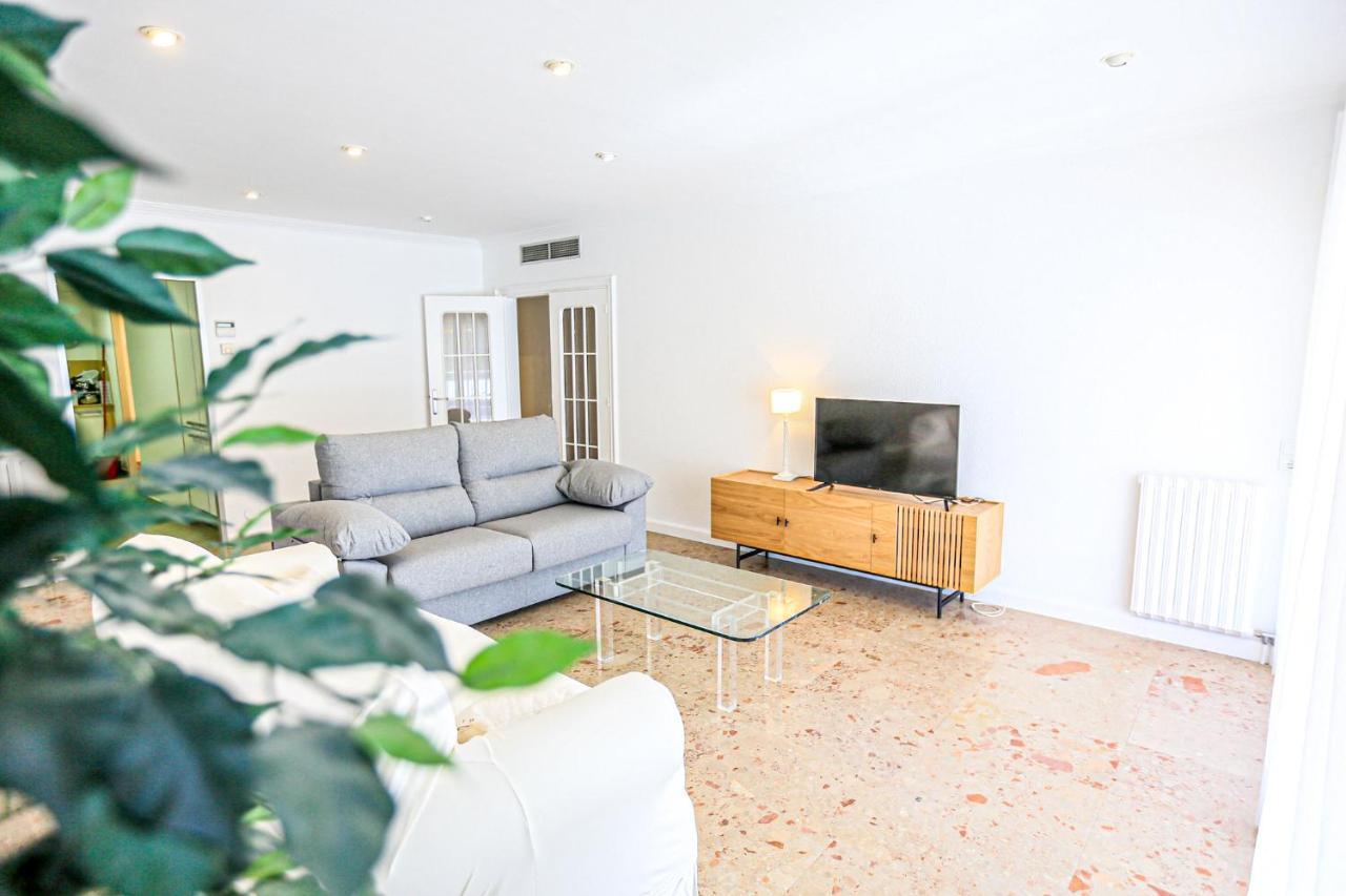 Aquarium - Only Families Apartment Cambrils Luaran gambar