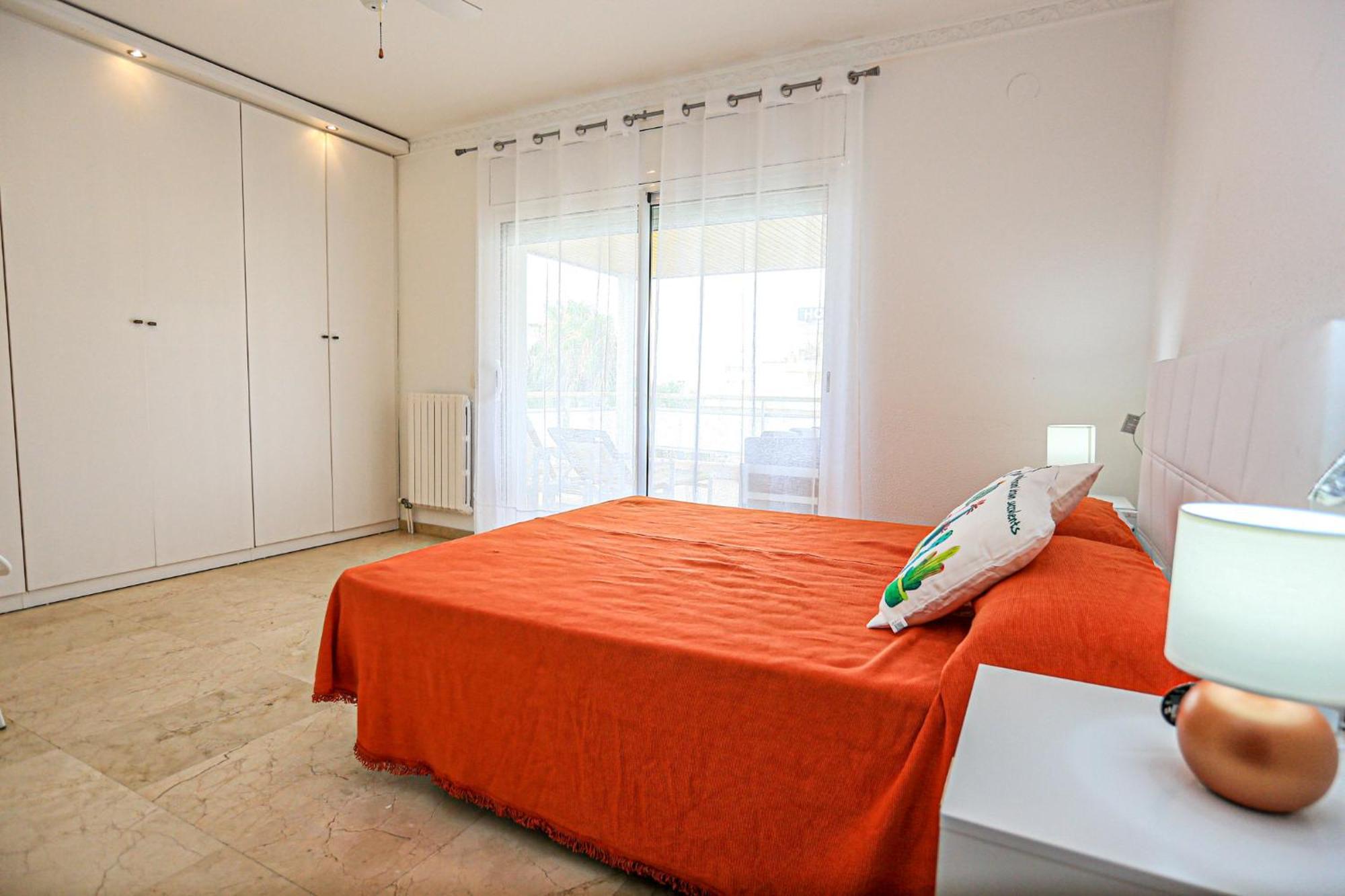 Aquarium - Only Families Apartment Cambrils Luaran gambar